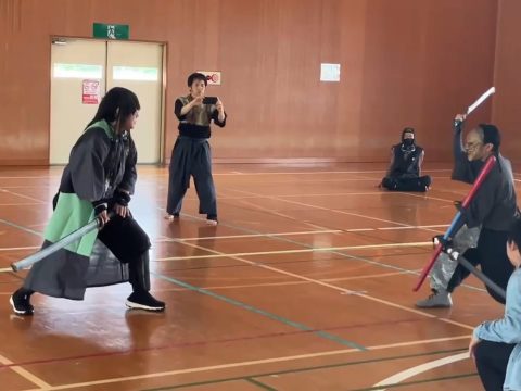 侍と忍者の戦いの写真